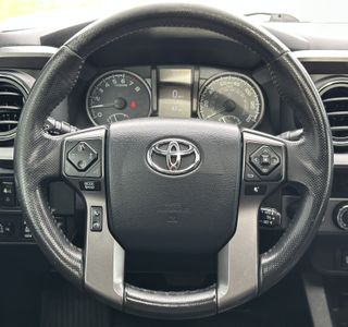 2017 Toyota Tacoma TRD Off Road Premium Long Bed V6 4WD photo 37