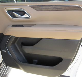 2022 Chevrolet Suburban Premier 4WD photo 34
