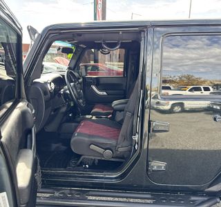 2012 Jeep Wrangler Unlimited Sahara 4WD photo 12