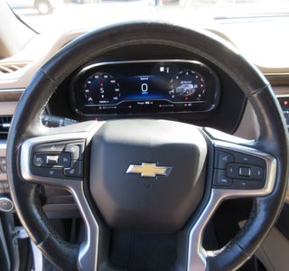 2022 Chevrolet Suburban Premier 4WD photo 18