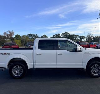 2018 Ford F-150 Lariat Crew Cab 4WD photo 6