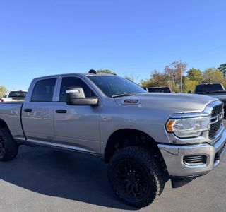 2024 RAM 2500 Tradesman Crew Cab 4WD photo 3