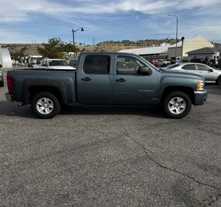 2010 Chevrolet Silverado 1500 LT1 Crew Cab 4WD photo 5