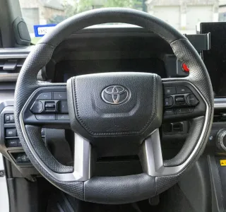 2024 Toyota Tacoma TRD Sport Double Cab 4WD photo 12