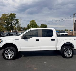 2017 Ford F-150 photo 11