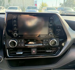 2021 Toyota Highlander LE FWD V6 photo 48