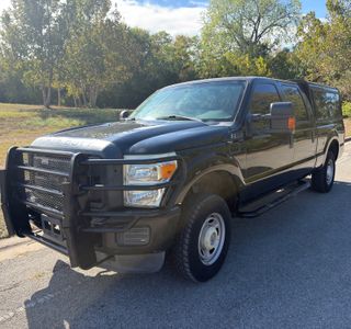 2016 Ford F-250 SD XLT Crew Cab Long Bed 4WD photo 5