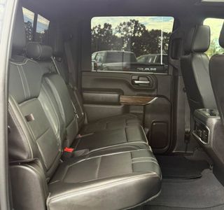 2020 Chevrolet Silverado 2500HD High Country Crew Cab 4WD photo 11