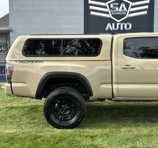 2017 Toyota Tacoma TRD Off Road Premium Long Bed V6 4WD photo 6