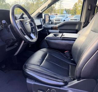 2018 Ford F-150 Lariat Crew Cab 4WD photo 11