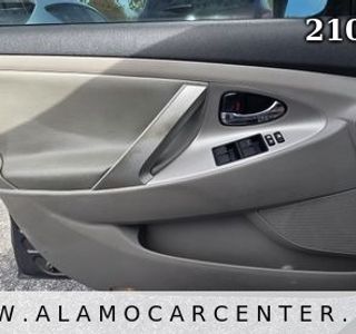 2009 Toyota Camry SE photo 49