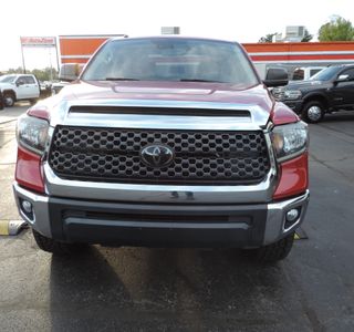 2019 Toyota Tundra CrewMax SR5 4WD photo 4