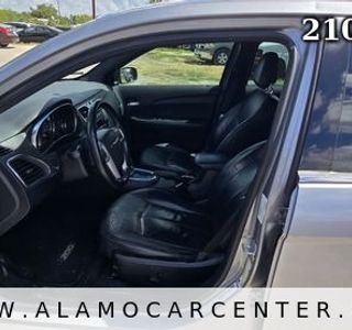 2013 Chrysler 200 Limited photo 31