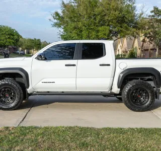 2024 Toyota Tacoma TRD Sport Double Cab 4WD photo 7