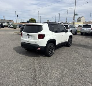 2019 Jeep Renegade Latitude 4WD photo 6