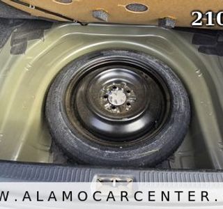 2009 Toyota Camry SE photo 25