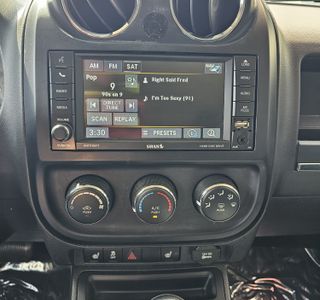 2016 Jeep Patriot Latitude 4WD photo 17