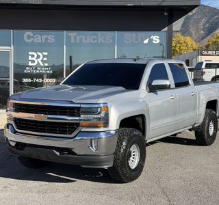 2017 Chevrolet Silverado 1500 LT Crew Cab 4WD photo 1