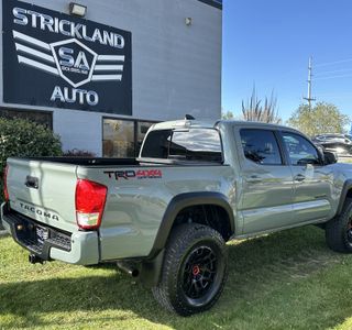 2023 Toyota Tacoma TRD Off Road Premium V6 4WD photo 7