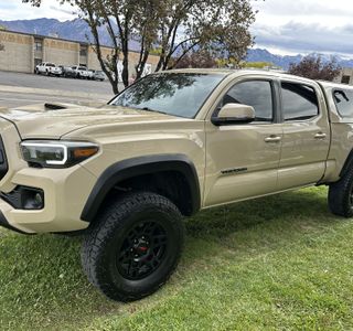 2017 Toyota Tacoma TRD Off Road Premium Long Bed V6 4WD photo 12