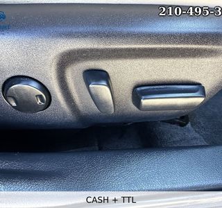 2013 Toyota Avalon Hybrid Limited photo 34