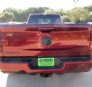 2024 RAM 3500 Big Horn Crew Cab LWB 4WD DRW photo 7
