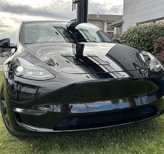 2025 Tesla Model Y Long Range AWD photo 4
