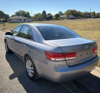 2006 Hyundai Sonata GL photo 2