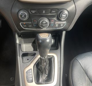 2014 Jeep Cherokee Limited FWD photo 22