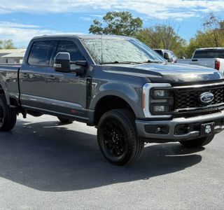 2023 Ford F-250 SD Lariat Crew Cab 4WD photo 3