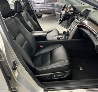 2005 Acura RL SH-AWD photo 8