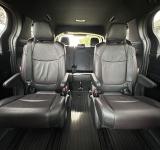 2025 Toyota Sienna XSE 7-Passenger AWD photo 48