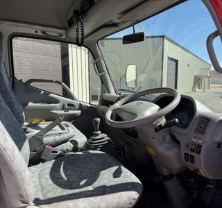 2000 Hino Dutro Fire Truck photo 25