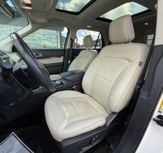 2018 Ford Explorer Platinum AWD photo 12