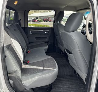 2013 RAM 1500 SLT Crew Cab SWB 4WD photo 14