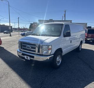 2008 Ford Econoline E350 Super Duty Extended photo 2