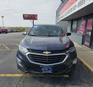 2018 Chevrolet Equinox LT AWD photo 3