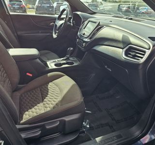2018 Chevrolet Equinox LT AWD photo 9