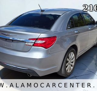 2013 Chrysler 200 Limited photo 5