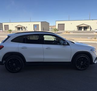 2022 Mercedes-Benz GLA-Class GLA250 photo 5