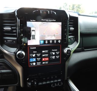 2019 RAM 3500 Crew Cab Laramie DRW 4WD photo 12