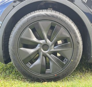 2025 Tesla Model Y Long Range AWD photo 15
