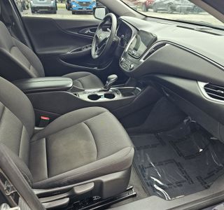 2023 Chevrolet Malibu 1LT photo 9