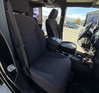 2014 Jeep Wrangler Unlimited Sport 4WD photo 20