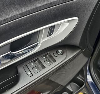 2016 Chevrolet Equinox LT 2WD photo 14
