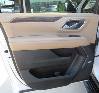 2022 Chevrolet Suburban Premier 4WD photo 28
