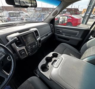 2013 RAM 1500 SLT Crew Cab SWB 4WD photo 18