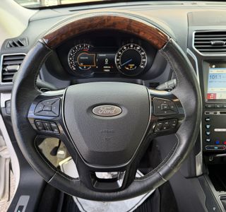 2018 Ford Explorer Platinum AWD photo 13
