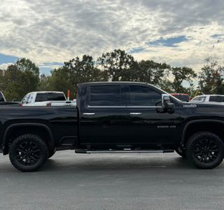 2020 Chevrolet Silverado 2500HD High Country Crew Cab 4WD photo 4