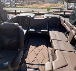 2025 Malibu M242 photo 24